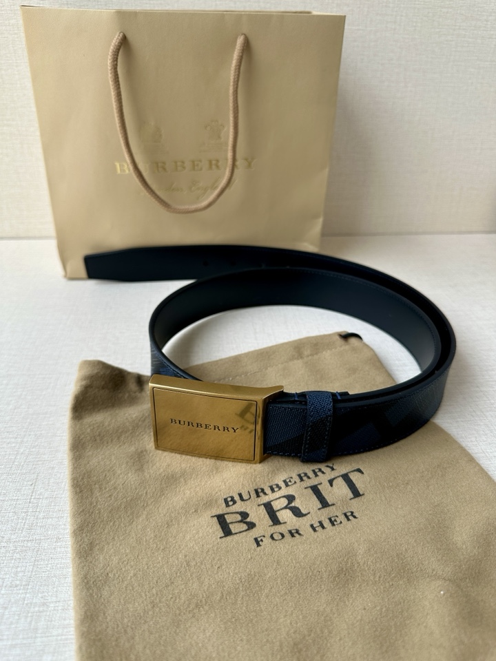 Burberry belt-100