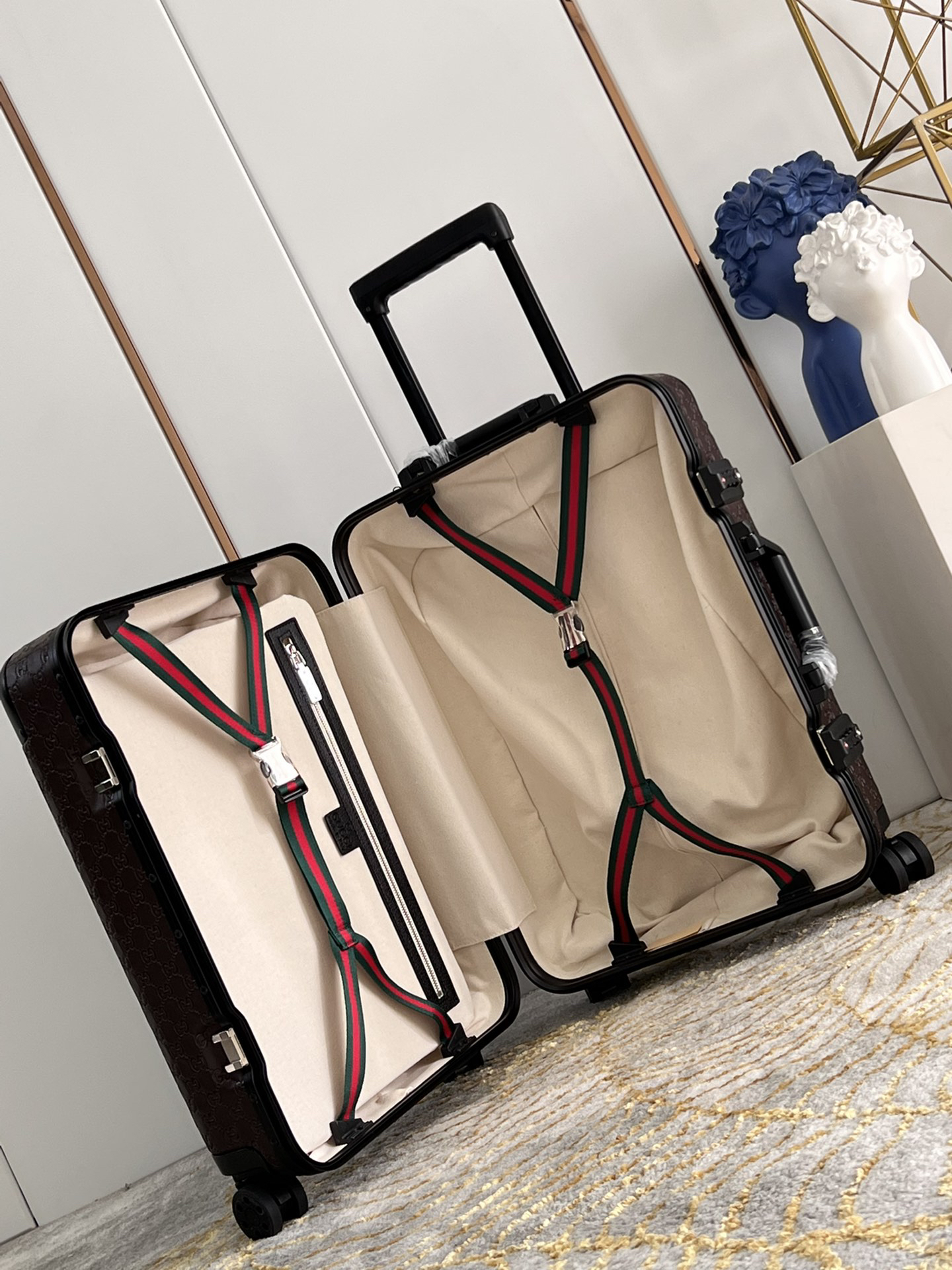 Gucci luggage-18