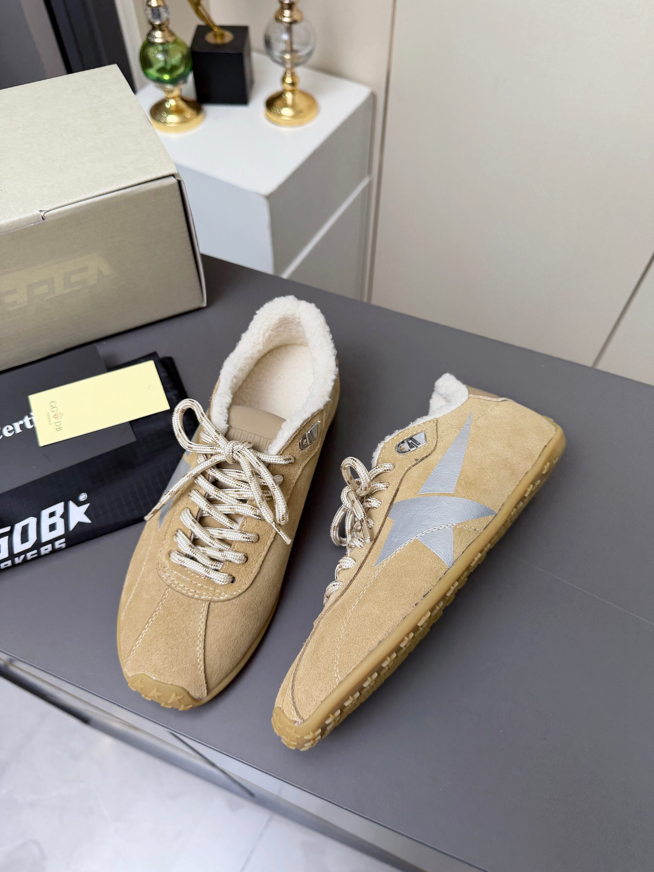 Golden Goose Sneakers-27