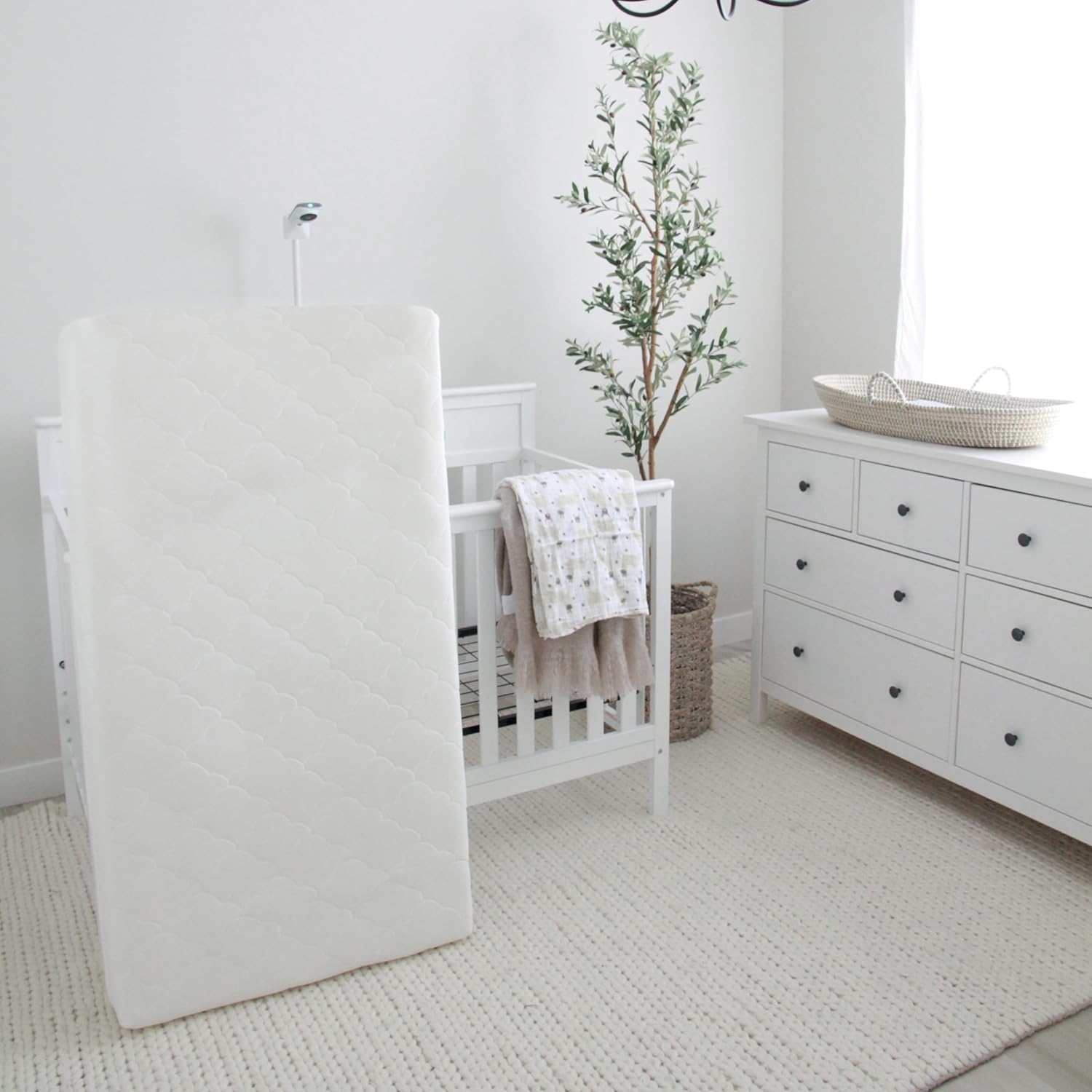 Newton Baby Waterproof Crib Mattress and Toddler Bed - Ultra-Breathable Proven to Reduce Suffocation Risk, Washable Core & Cover, All-Stages, Infant to Toddler, Deluxe 5.5