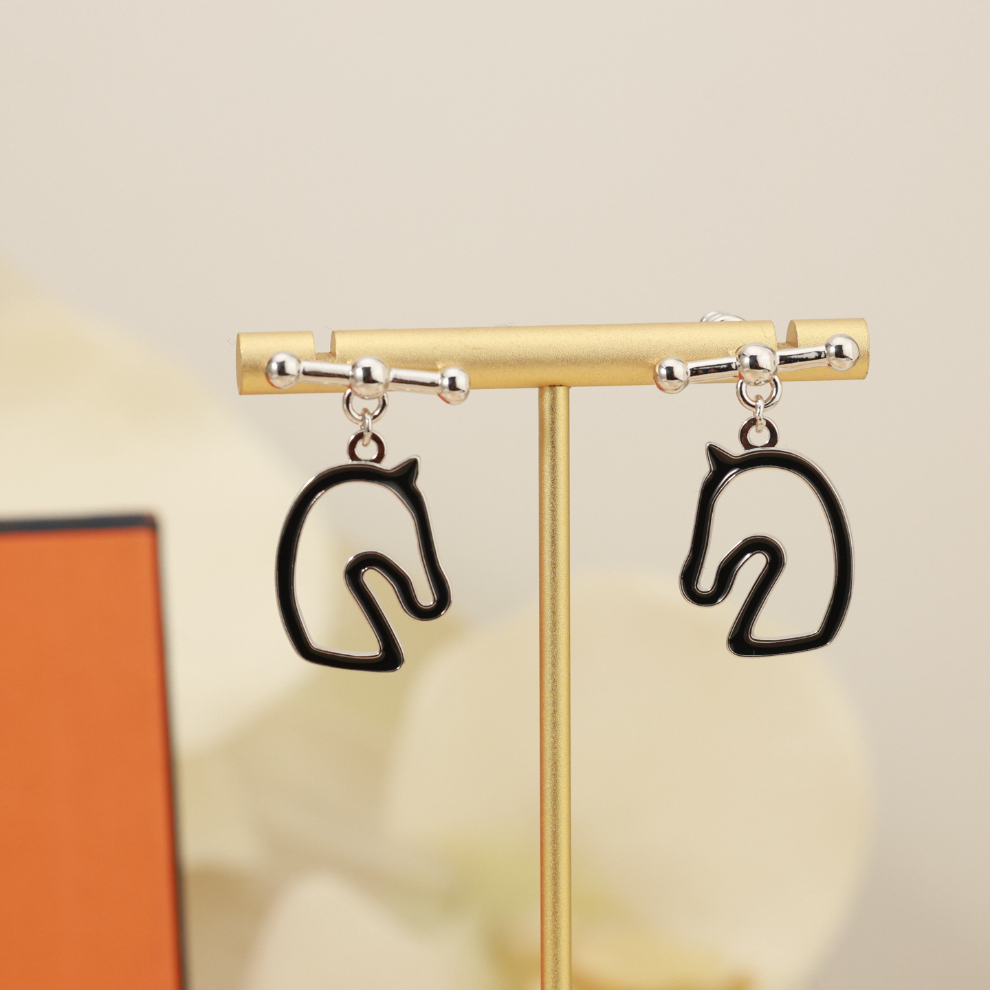 Hermes earrings-1