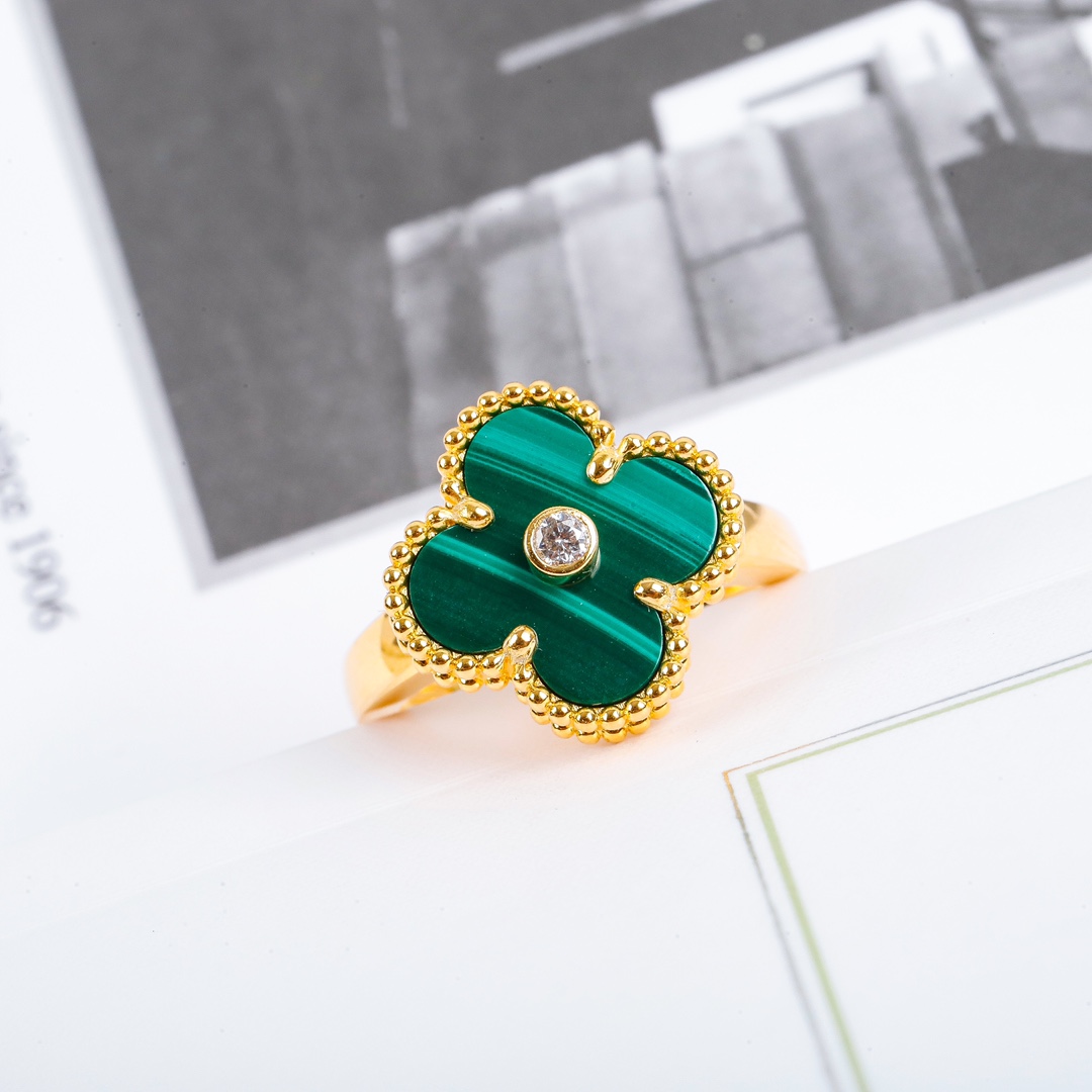 Van Cleef & Arpels ring-43