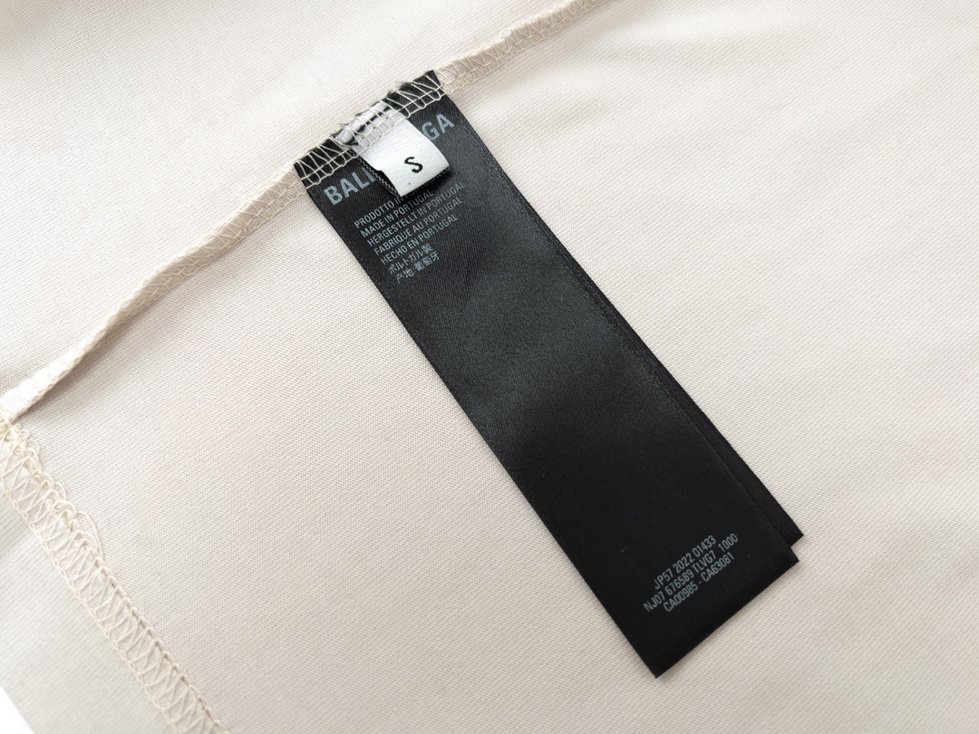 Balenciaga clothing-209