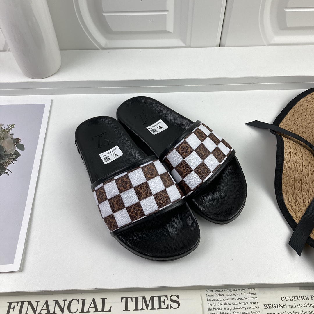LV Summer footwear