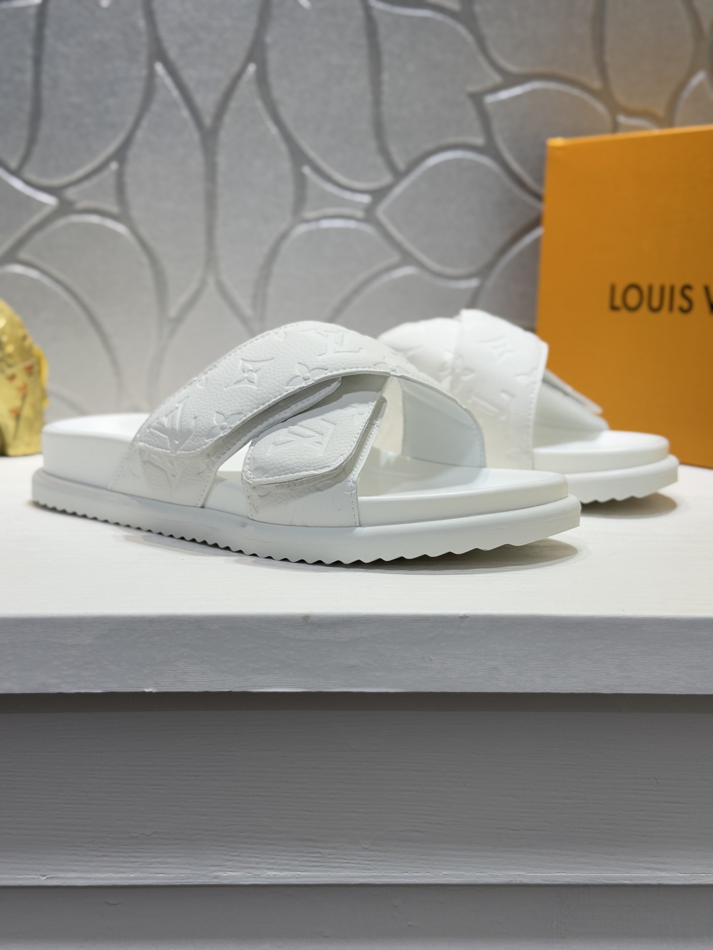 LV Summer footwear