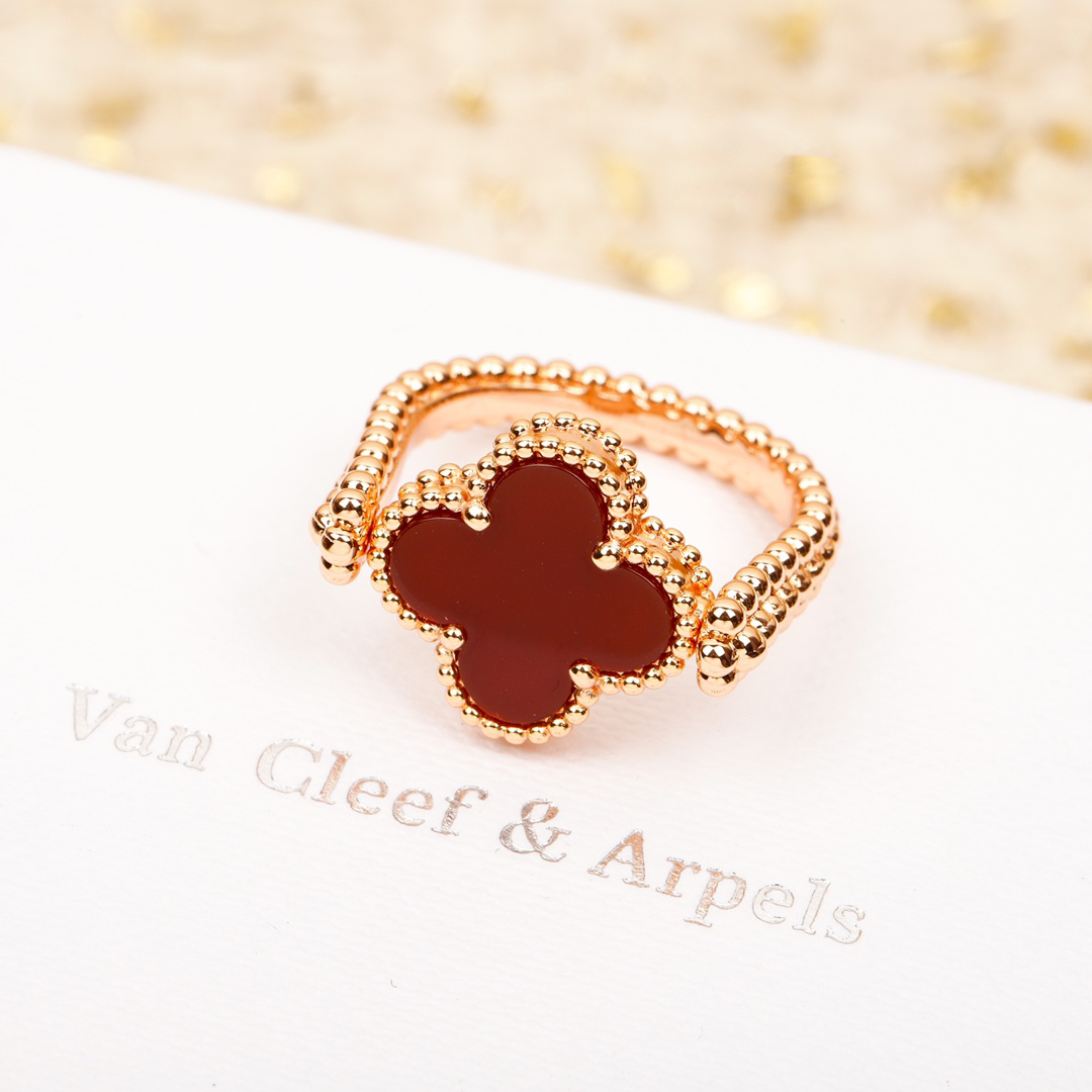 Van Cleef & Arpels ring-76