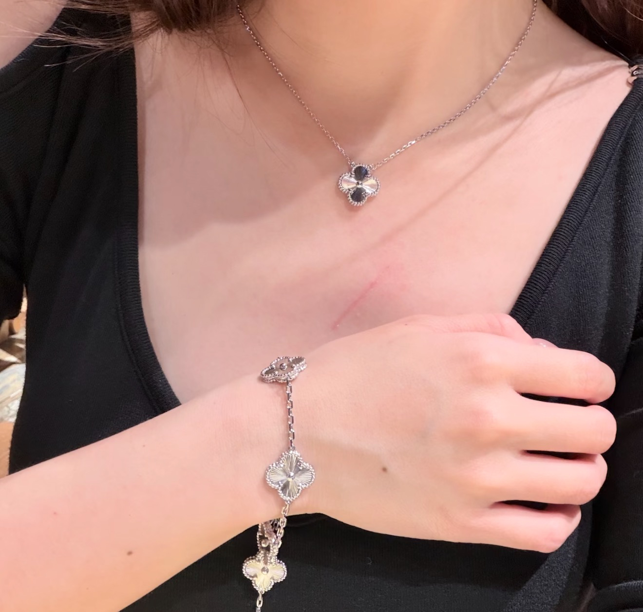 Van Cleef & Arpels necklace-126