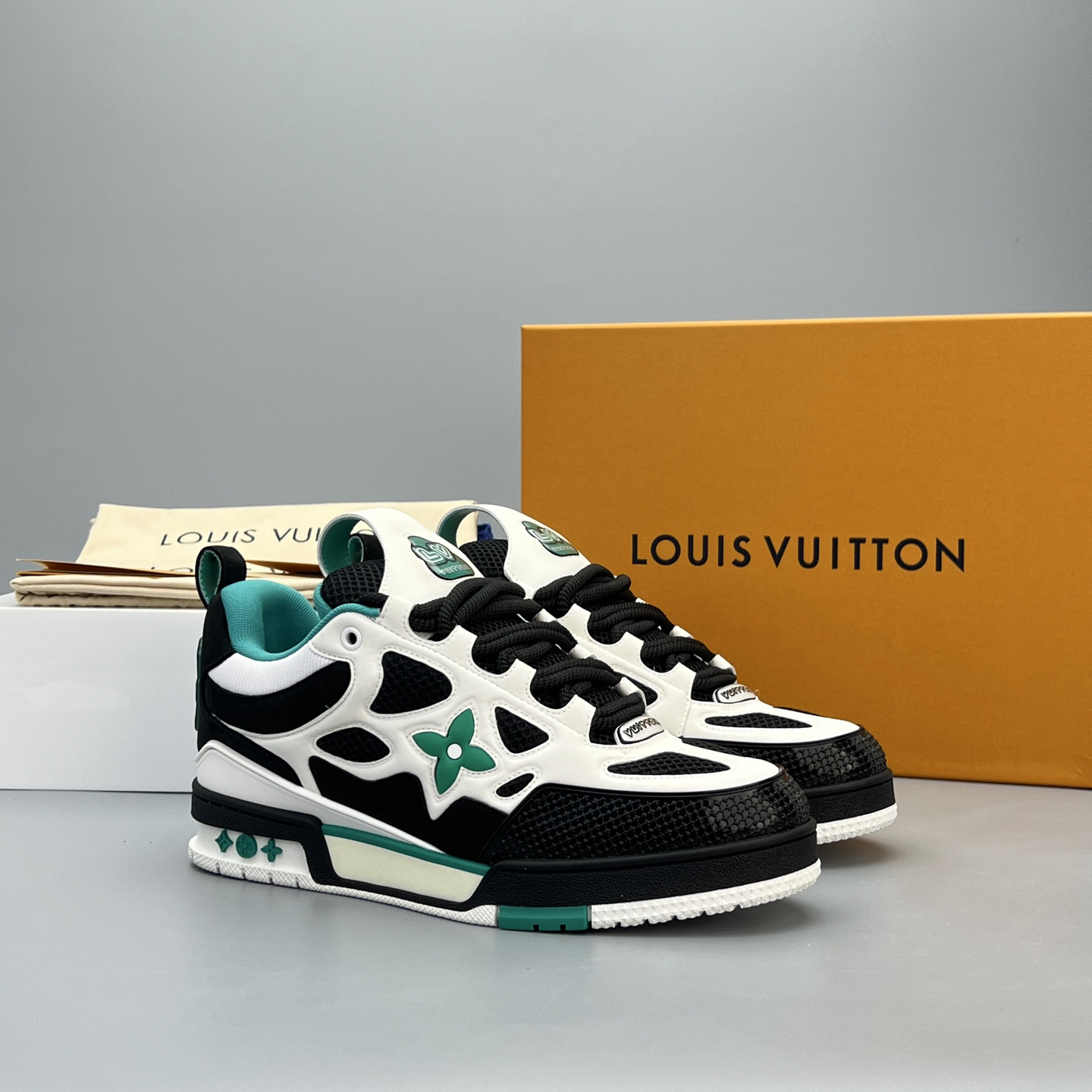 Lv Sneakers-126