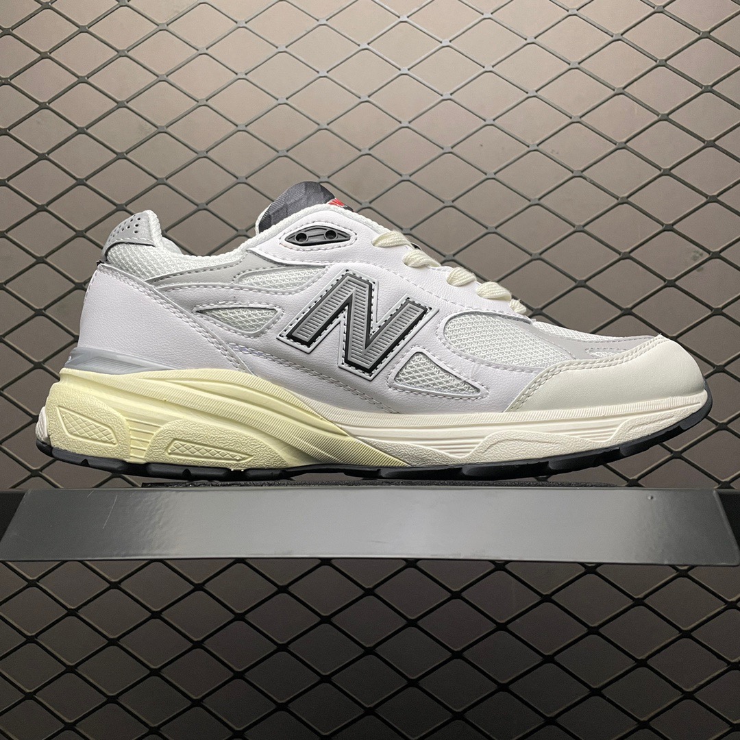 New Balance Sneakers-247