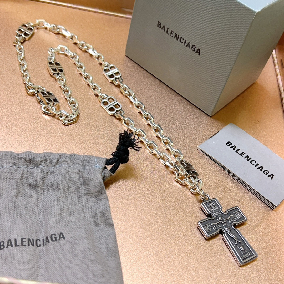 Balenciaga necklace-88