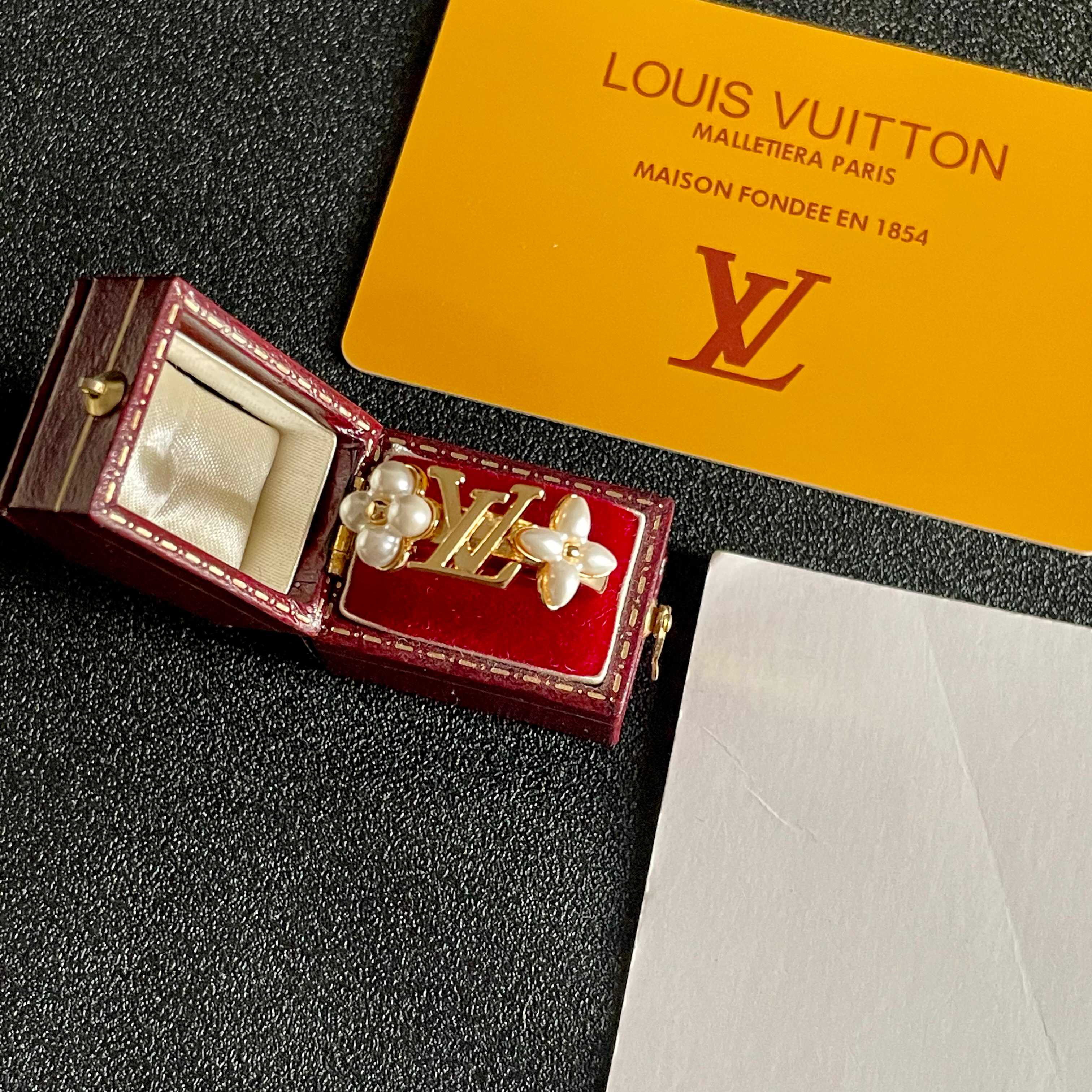 LV ring-55