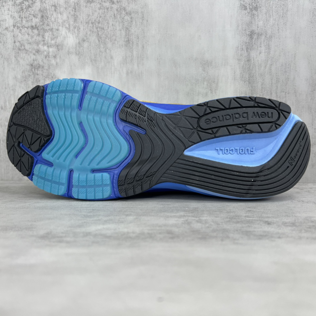 New Balance Sneakers-251