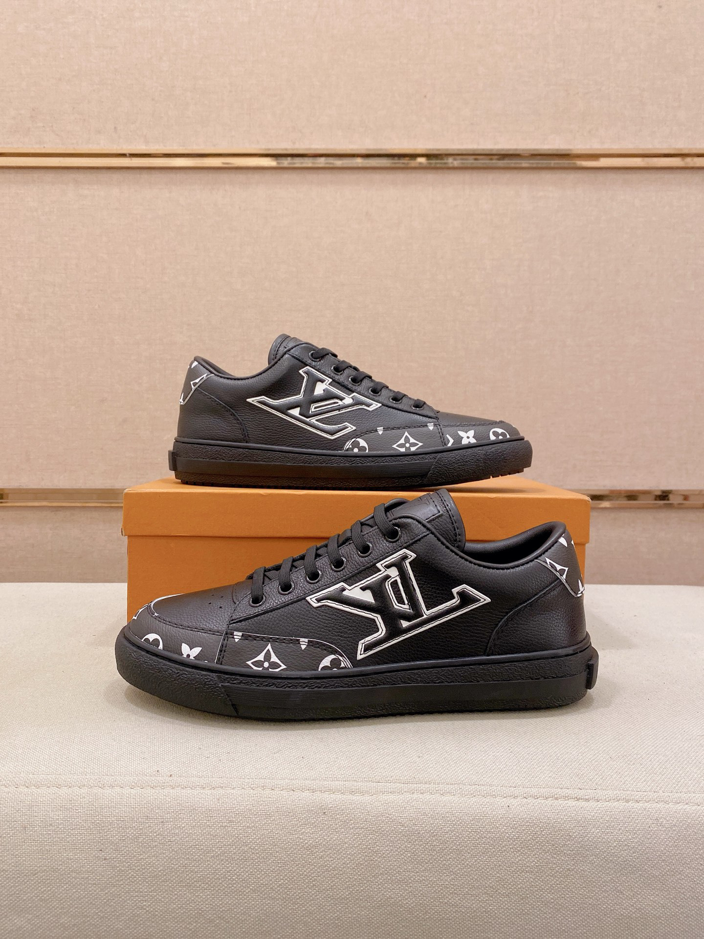 Lv Sneakers-94