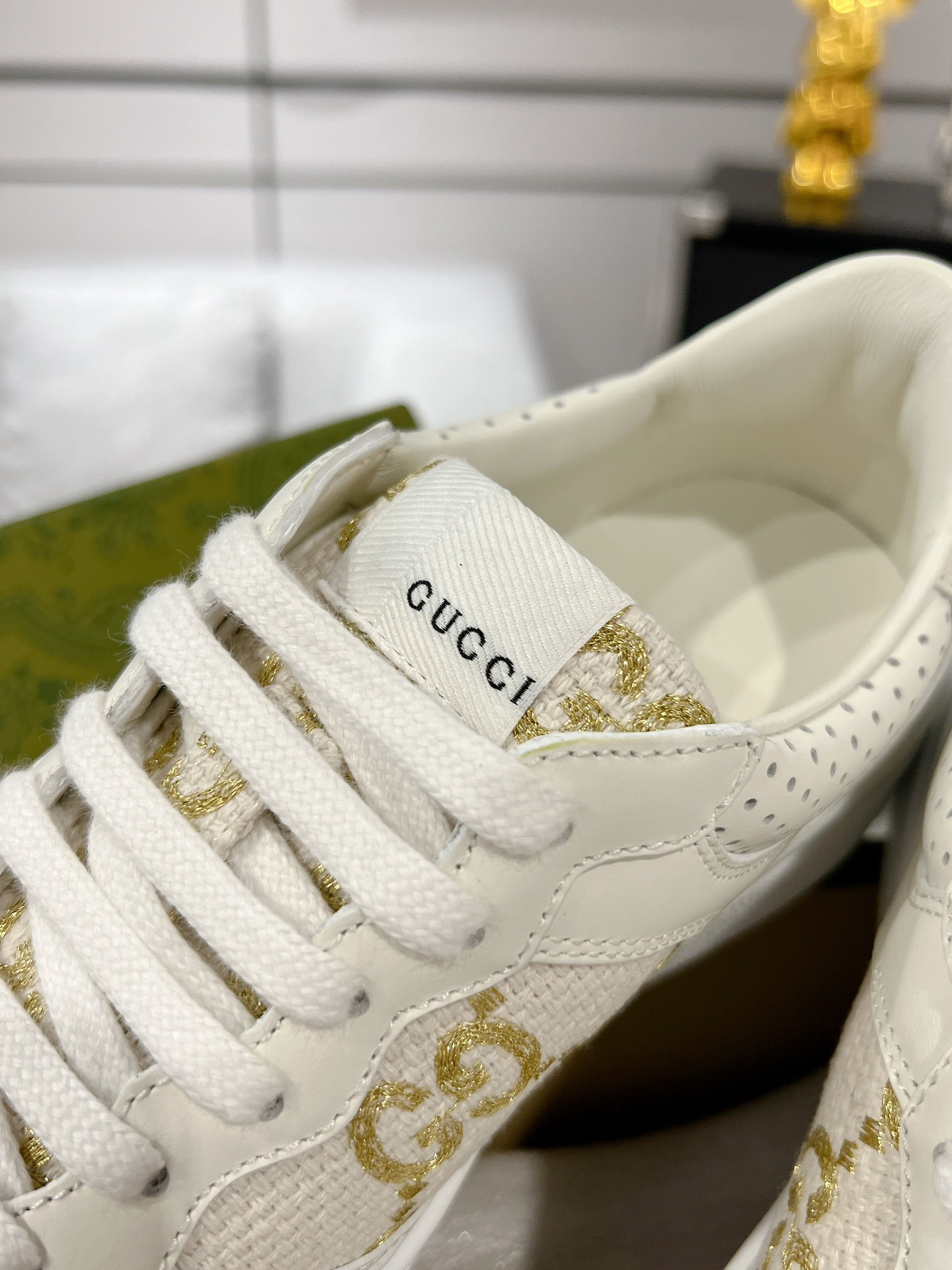 Gucci Sneakers-237