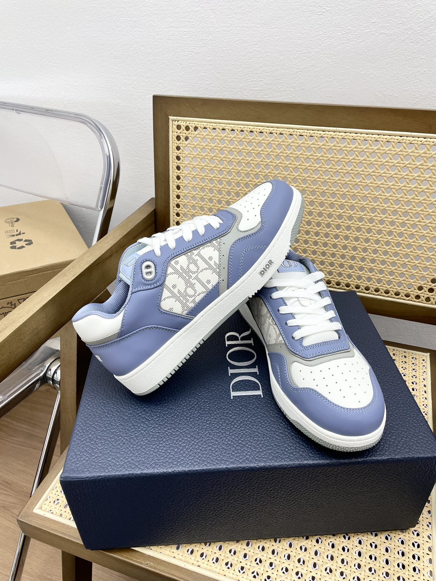 Dior Sneakers-135