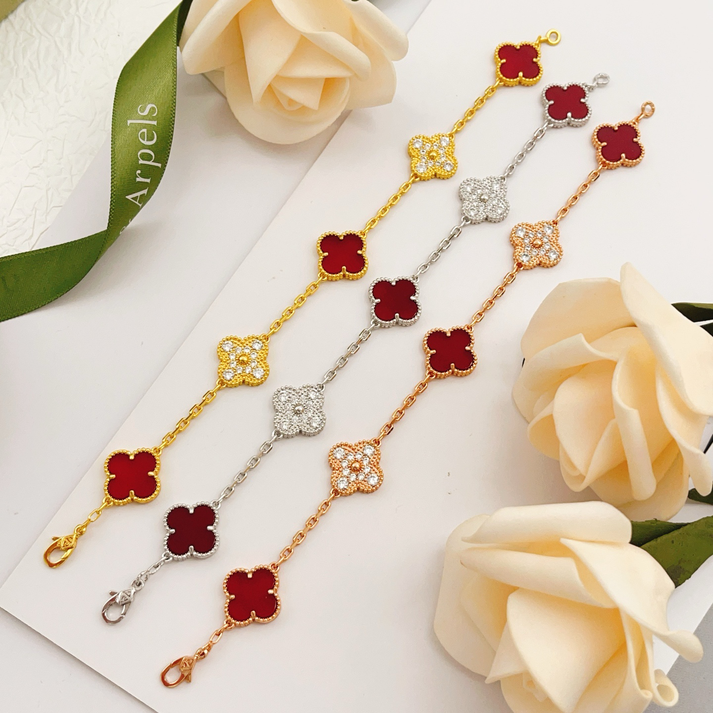 Van Cleef & Arpels Bracelet-91