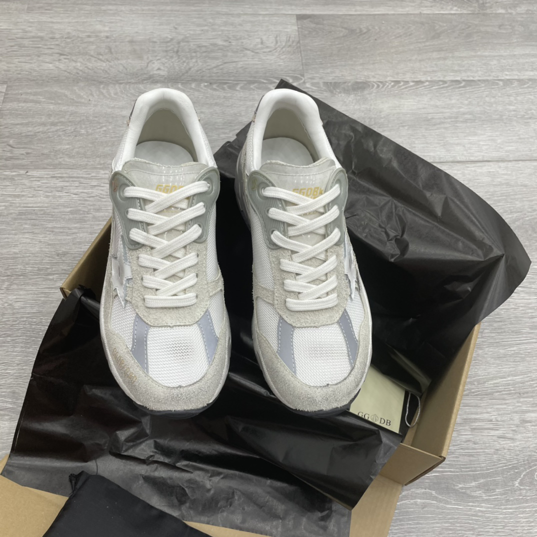 Golden Goose Sneakers-100