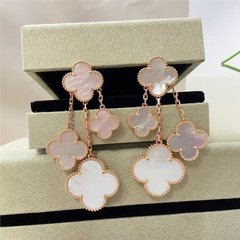 Van Cleef & Arpels earring-119