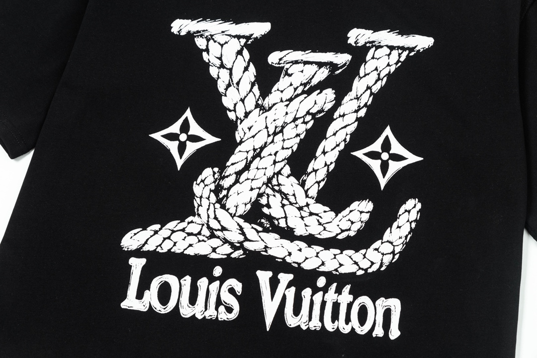 LV clothing-102