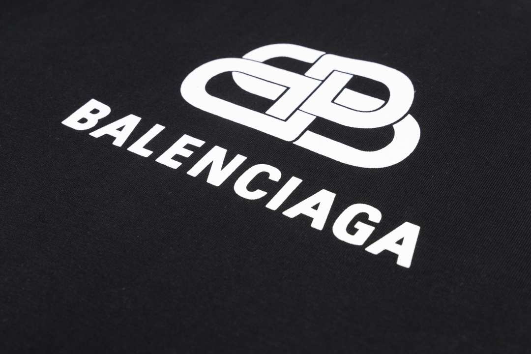 Balenciaga clothing-202