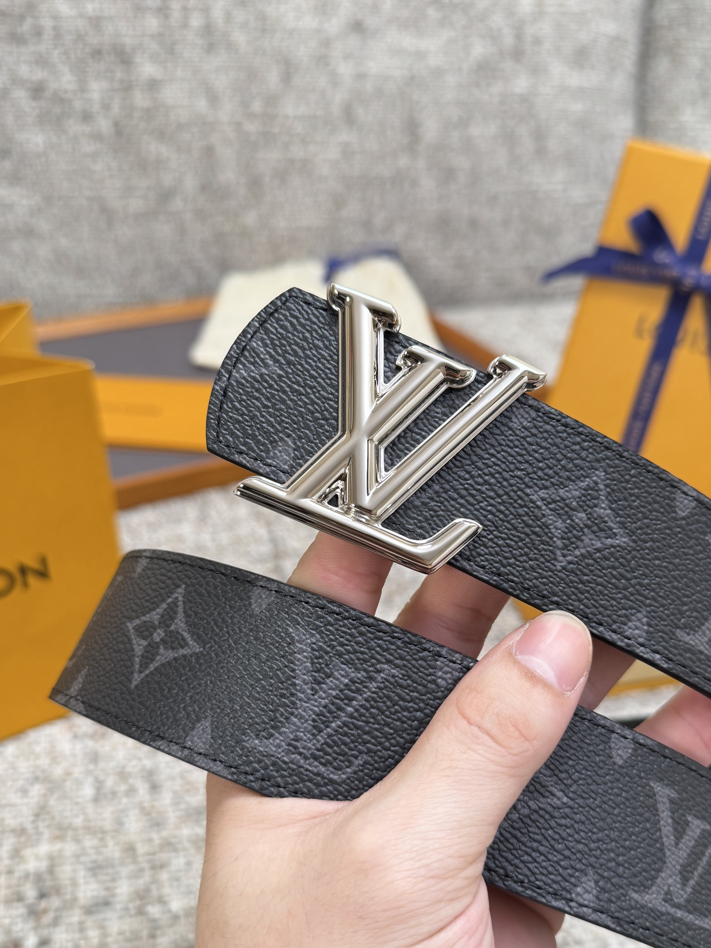 Lv belt-43