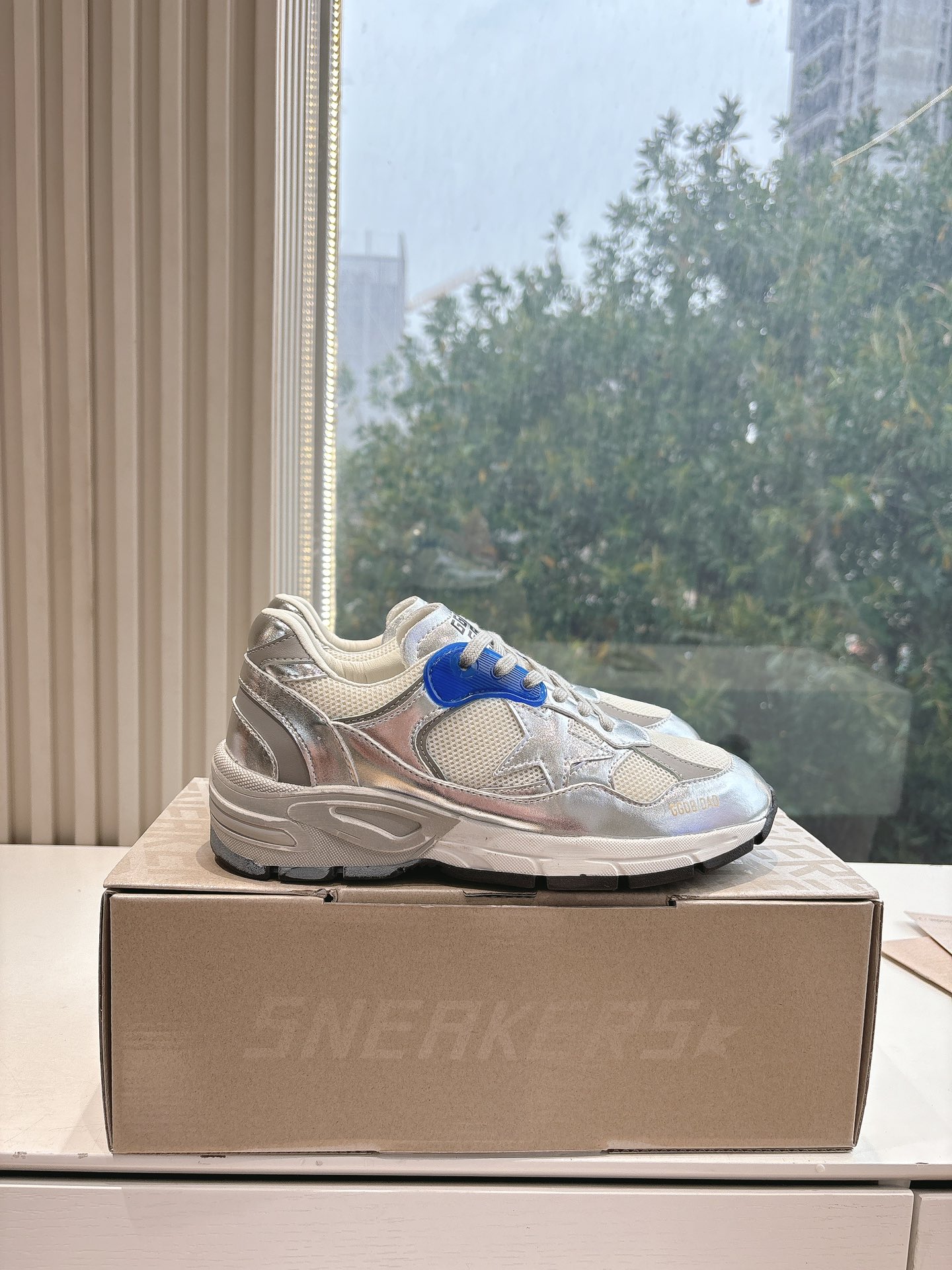 Golden Goose Sneakers-20