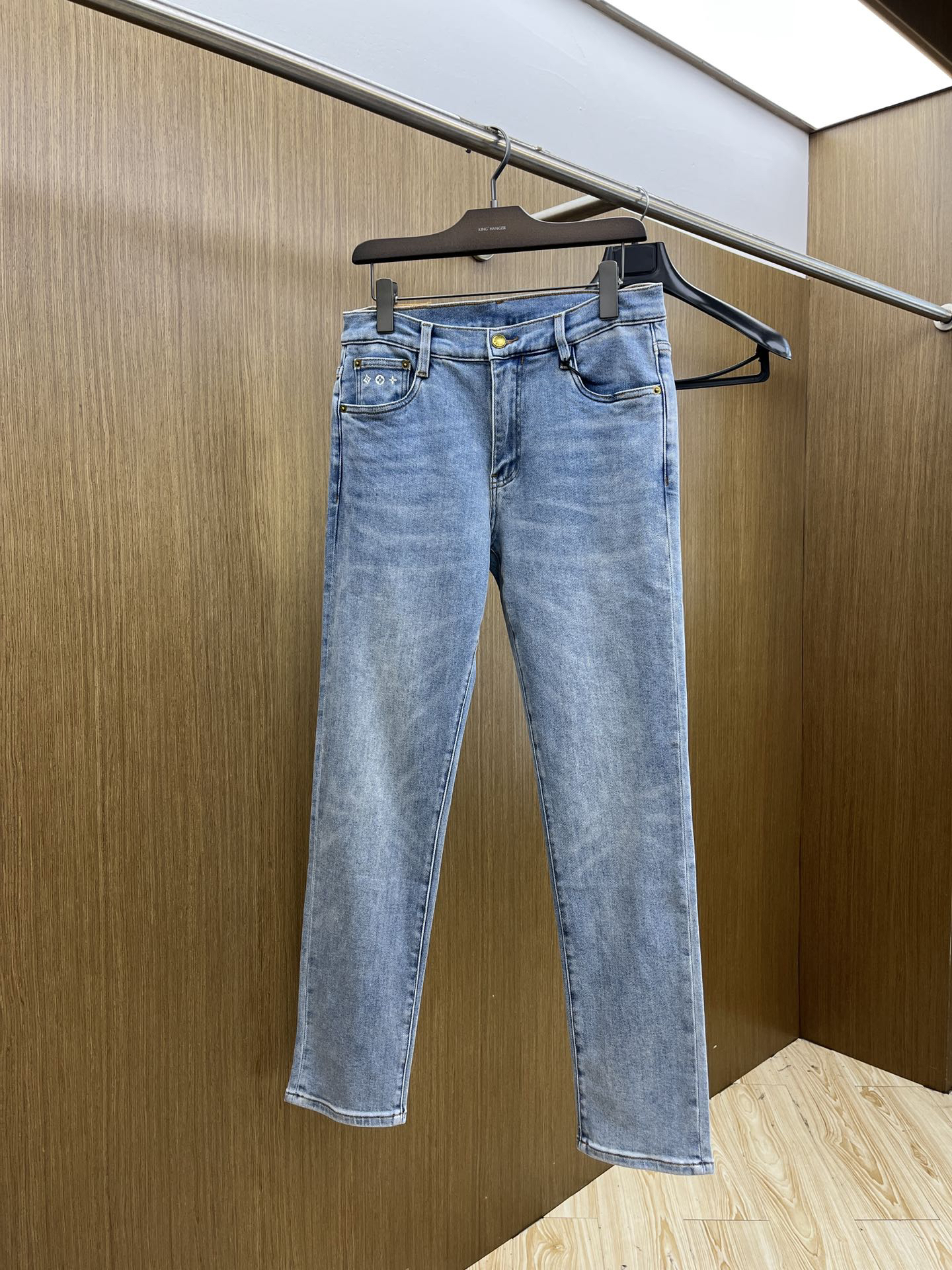 LV Clothing-27