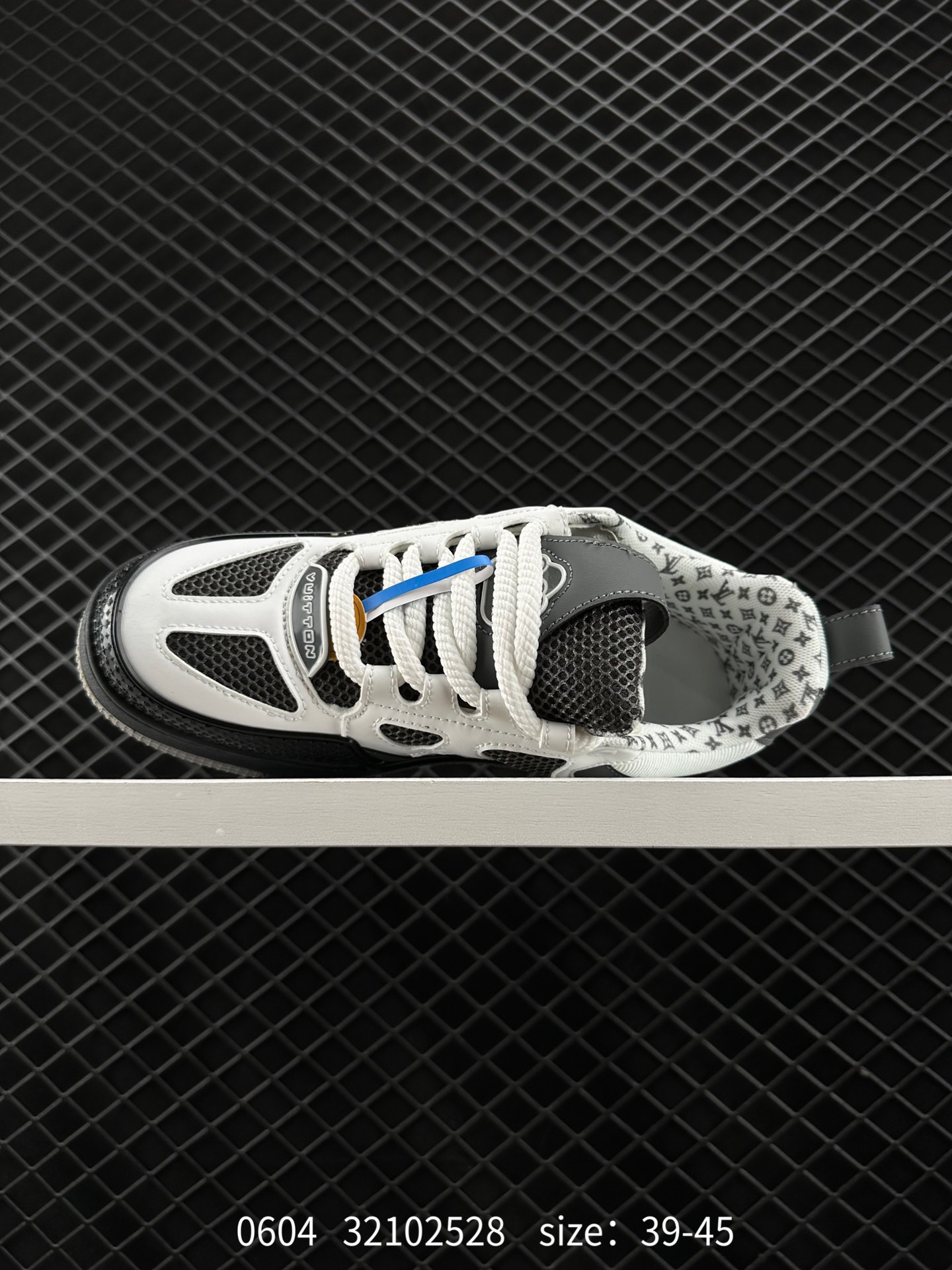 Lv Sneakers-17