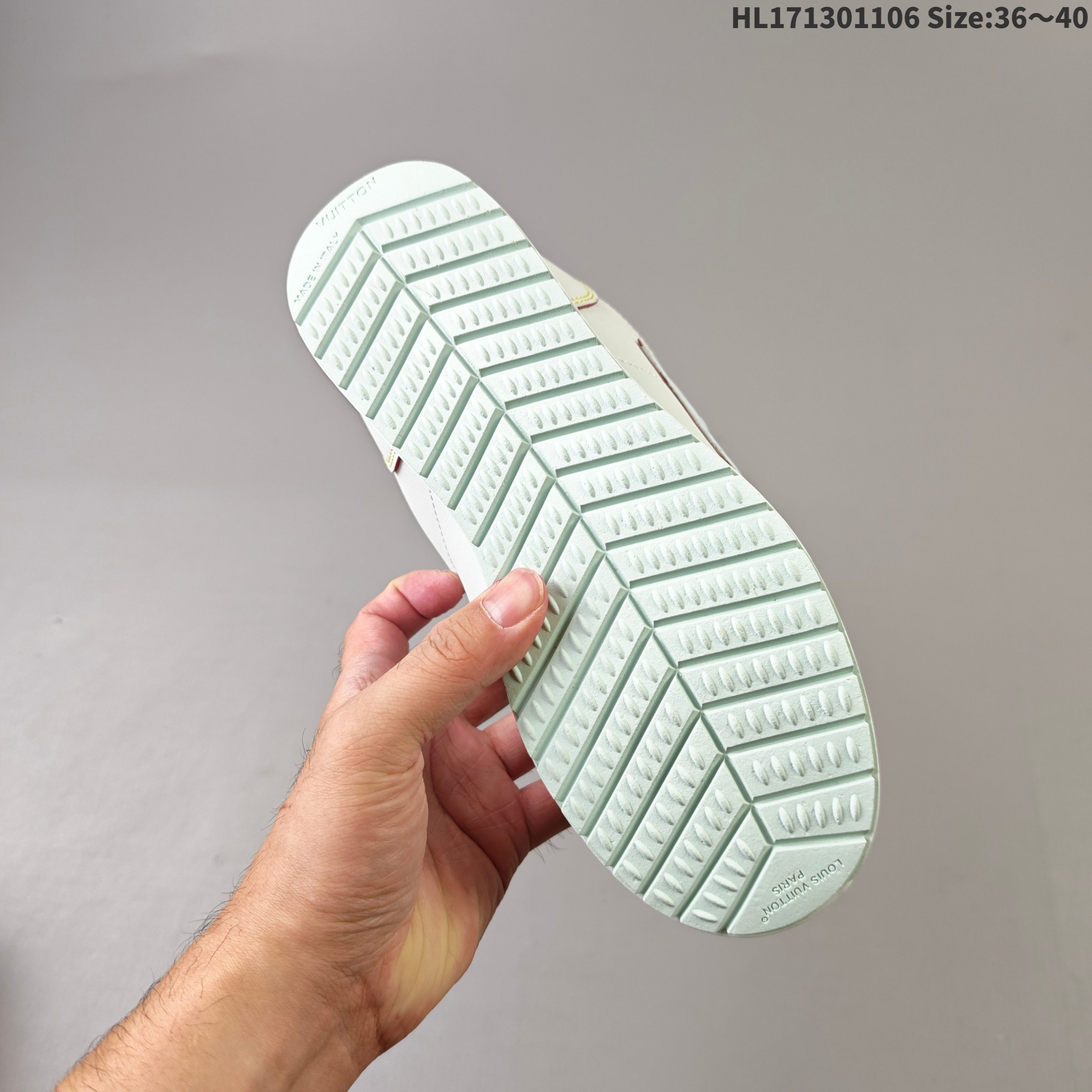 Lv Sneakers-217