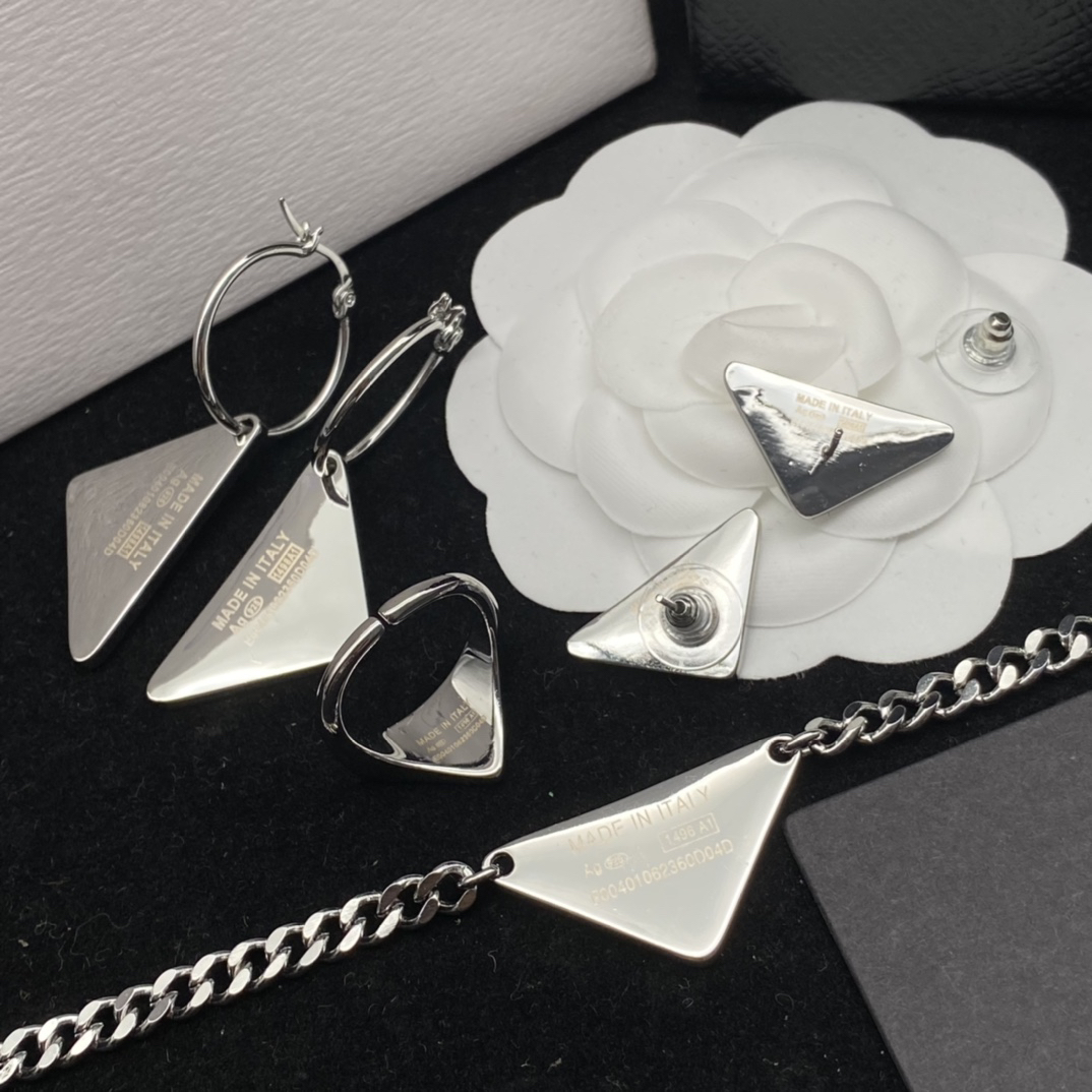 Prada necklace-28