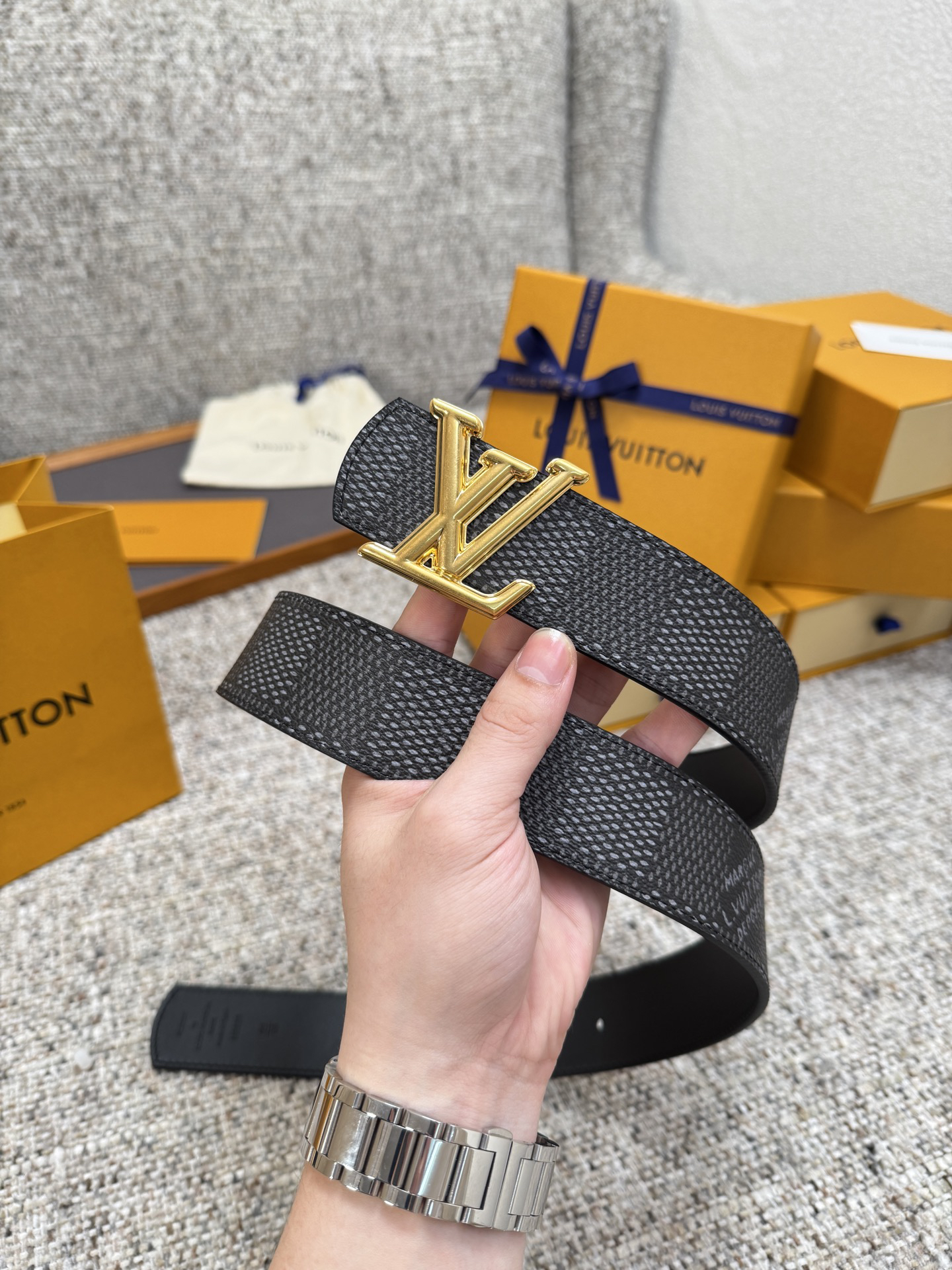 Lv belt-37
