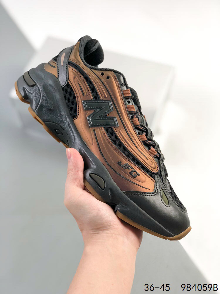 New Balance Sneakers-382