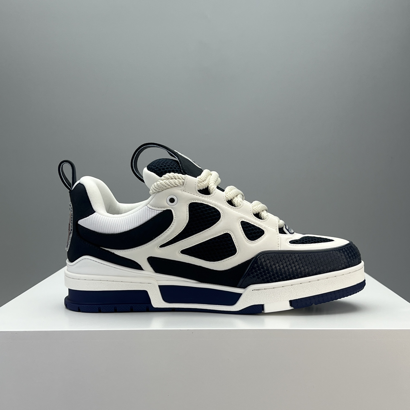 Lv Sneakers-125