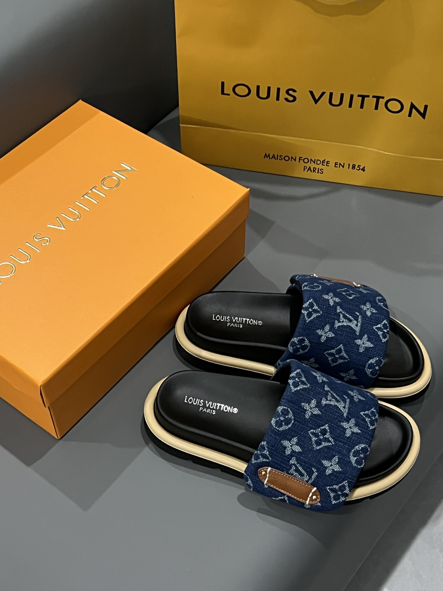 LV Summer footwear