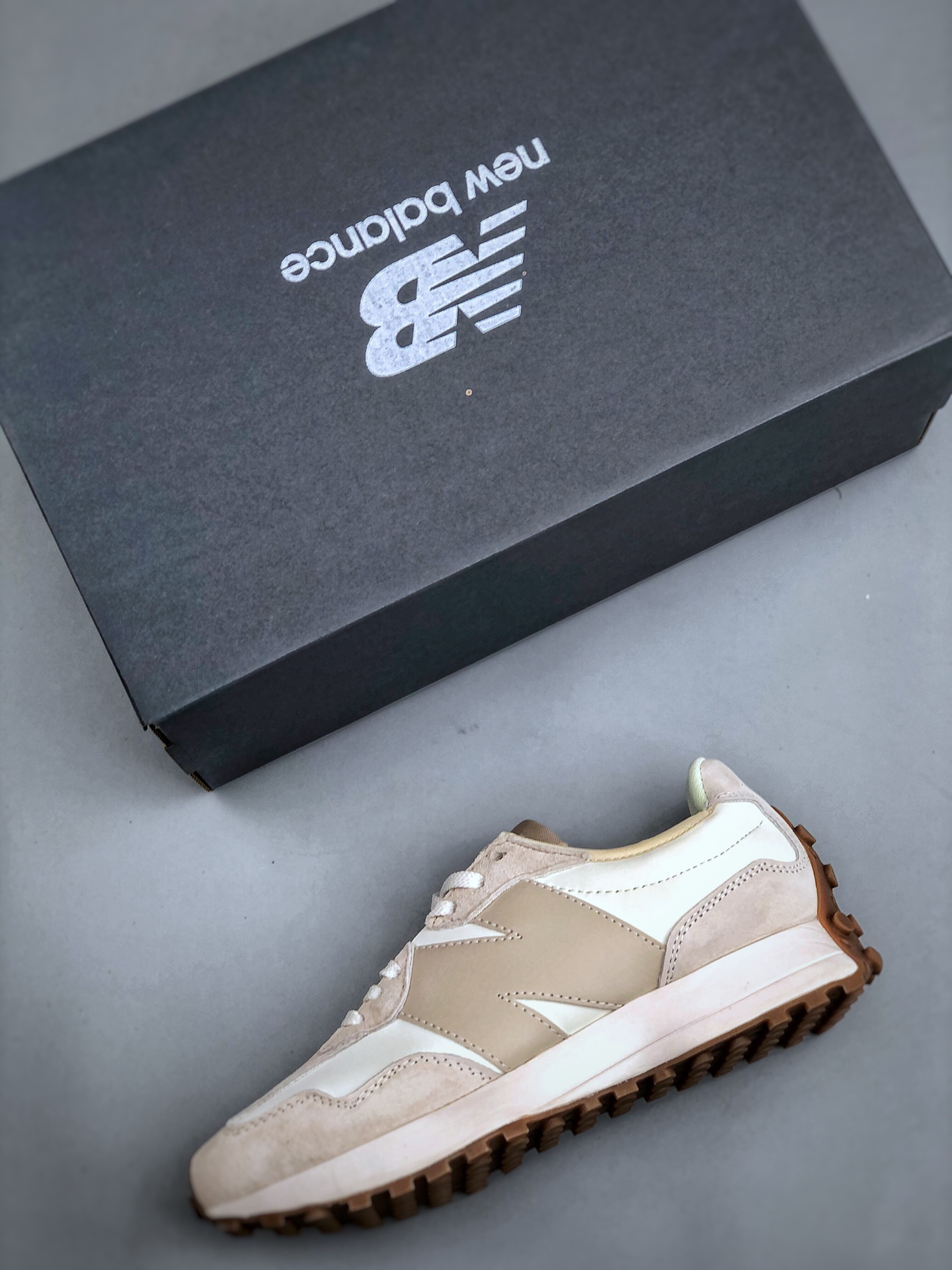 New Balance Sneakers-325