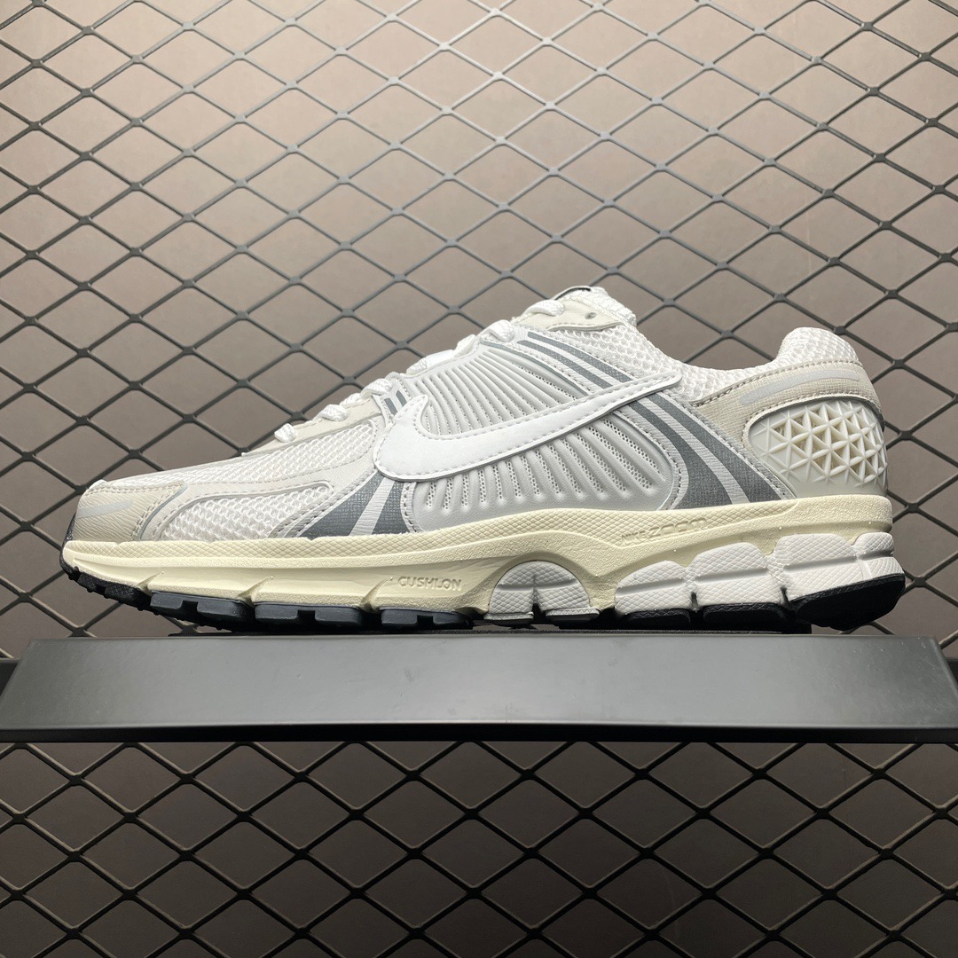 Nike Sneakers-207