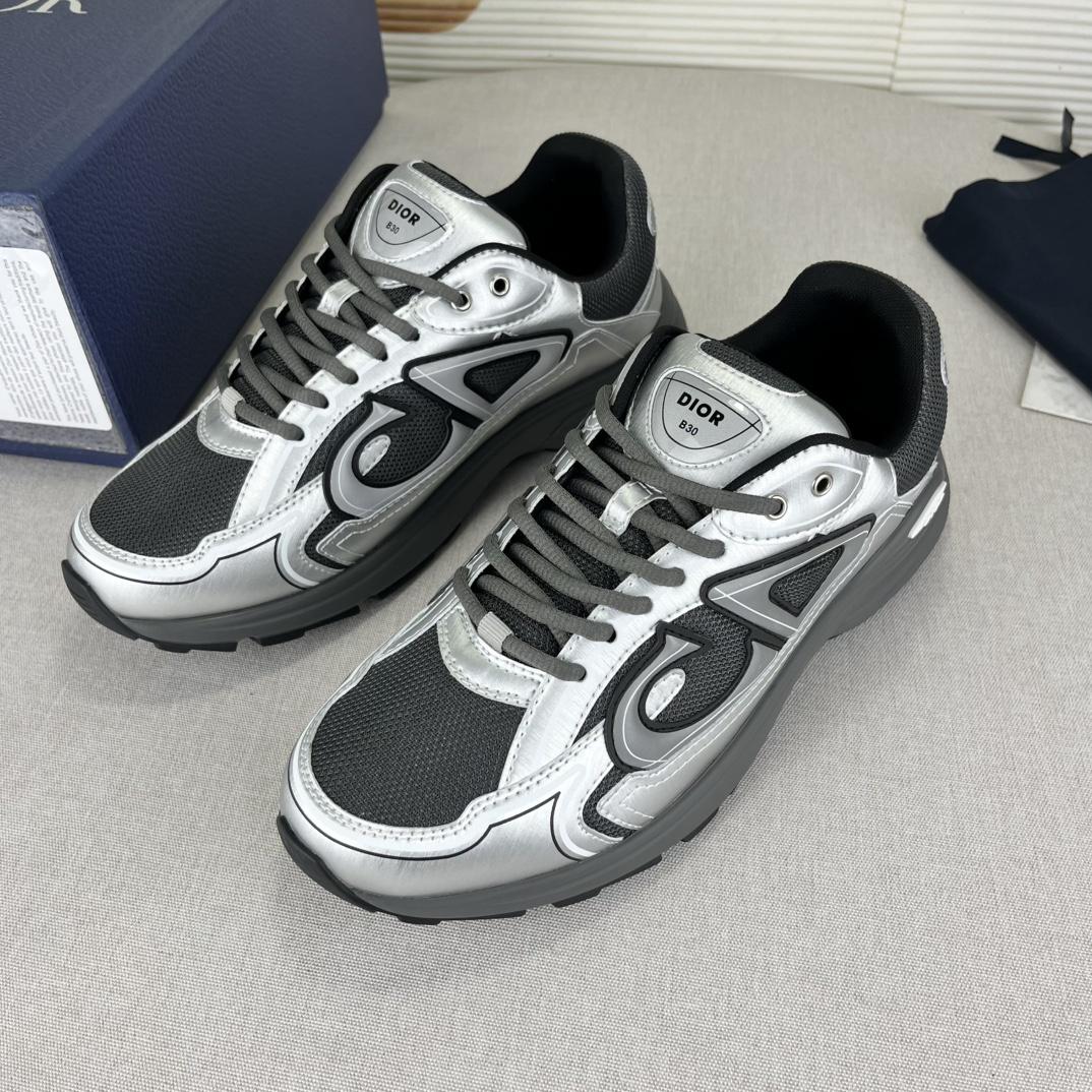 Dior Sneakers-213