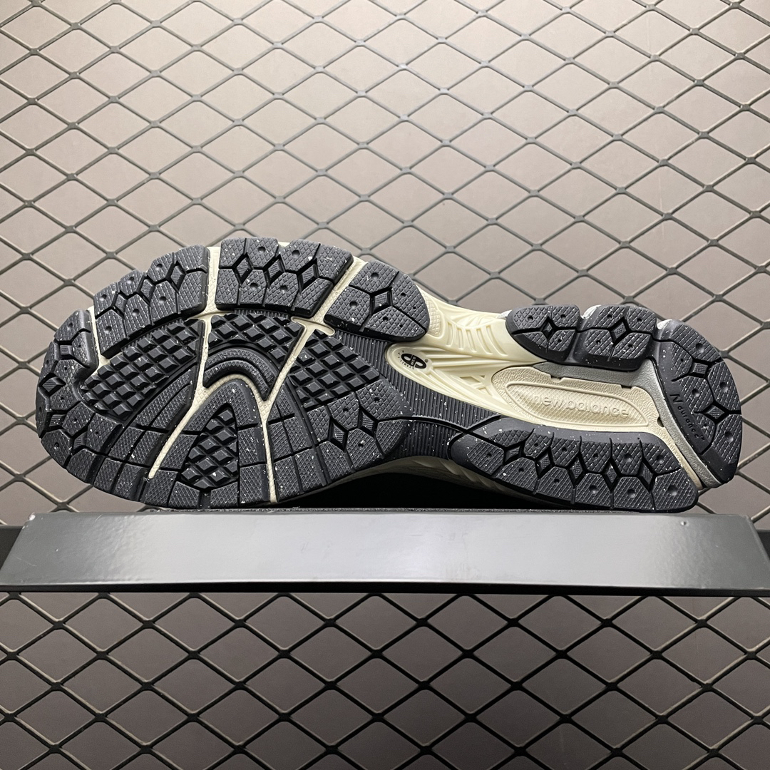 New Balance Sneakers-85