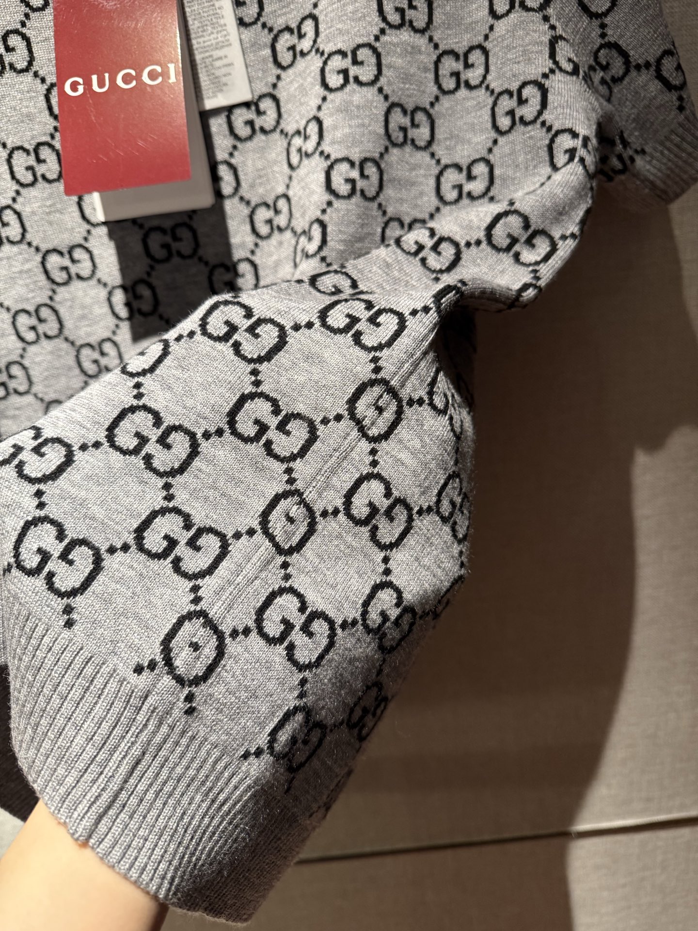 Gucci Clothing-222