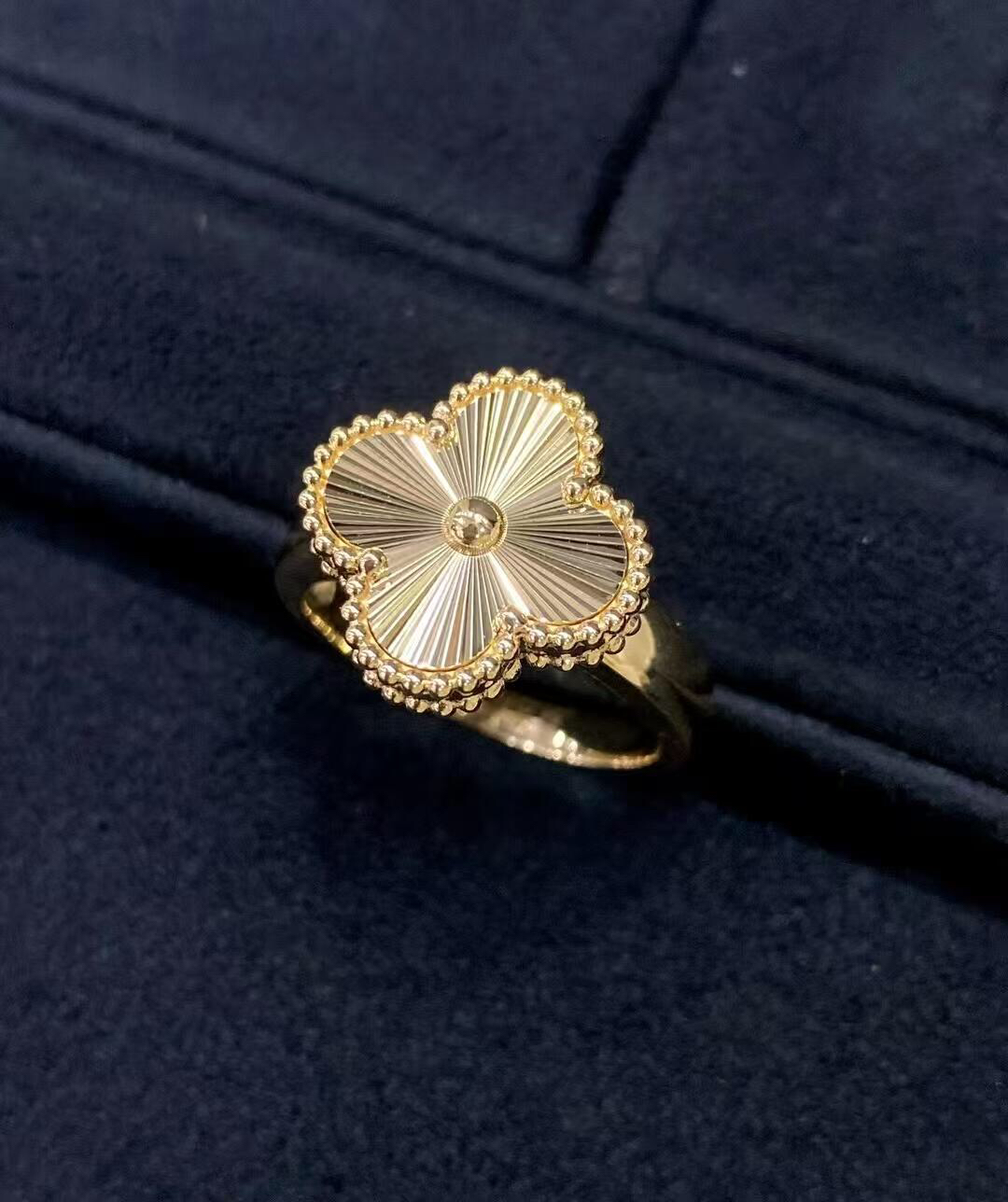 Van Cleef & Arpels ring-52
