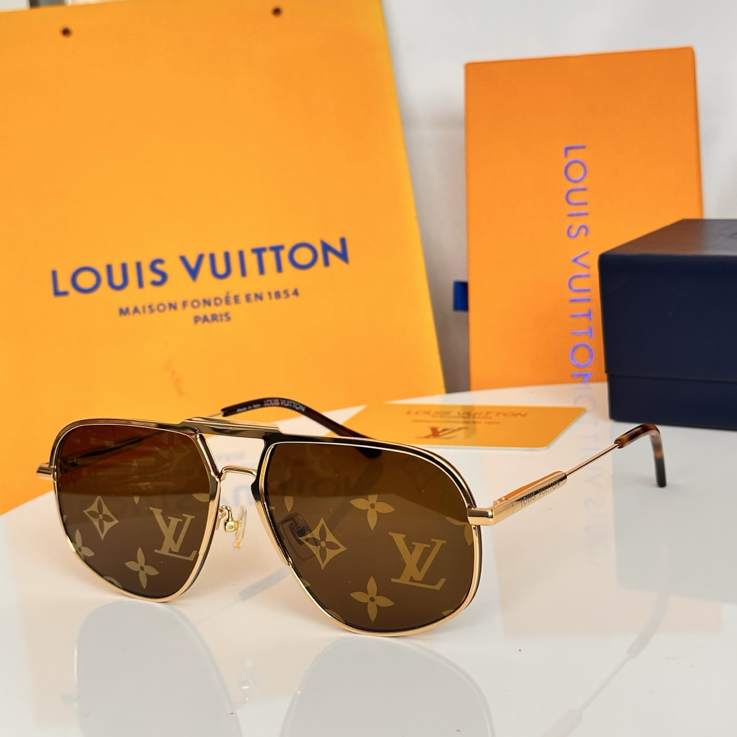 LV glasses-52