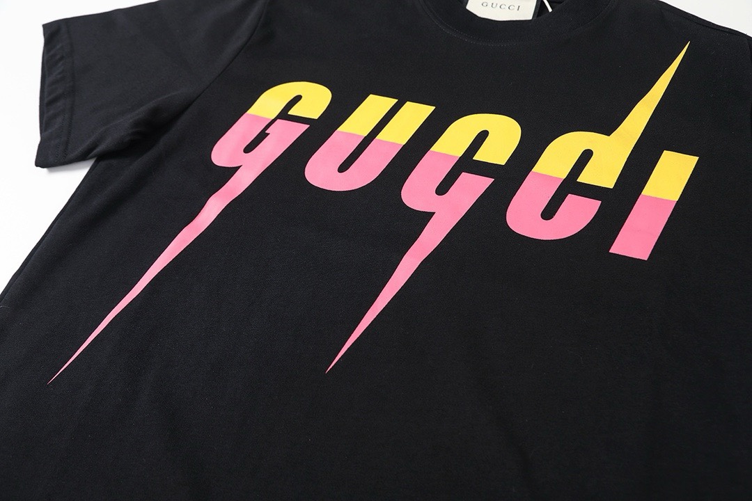Gucci clothing-19