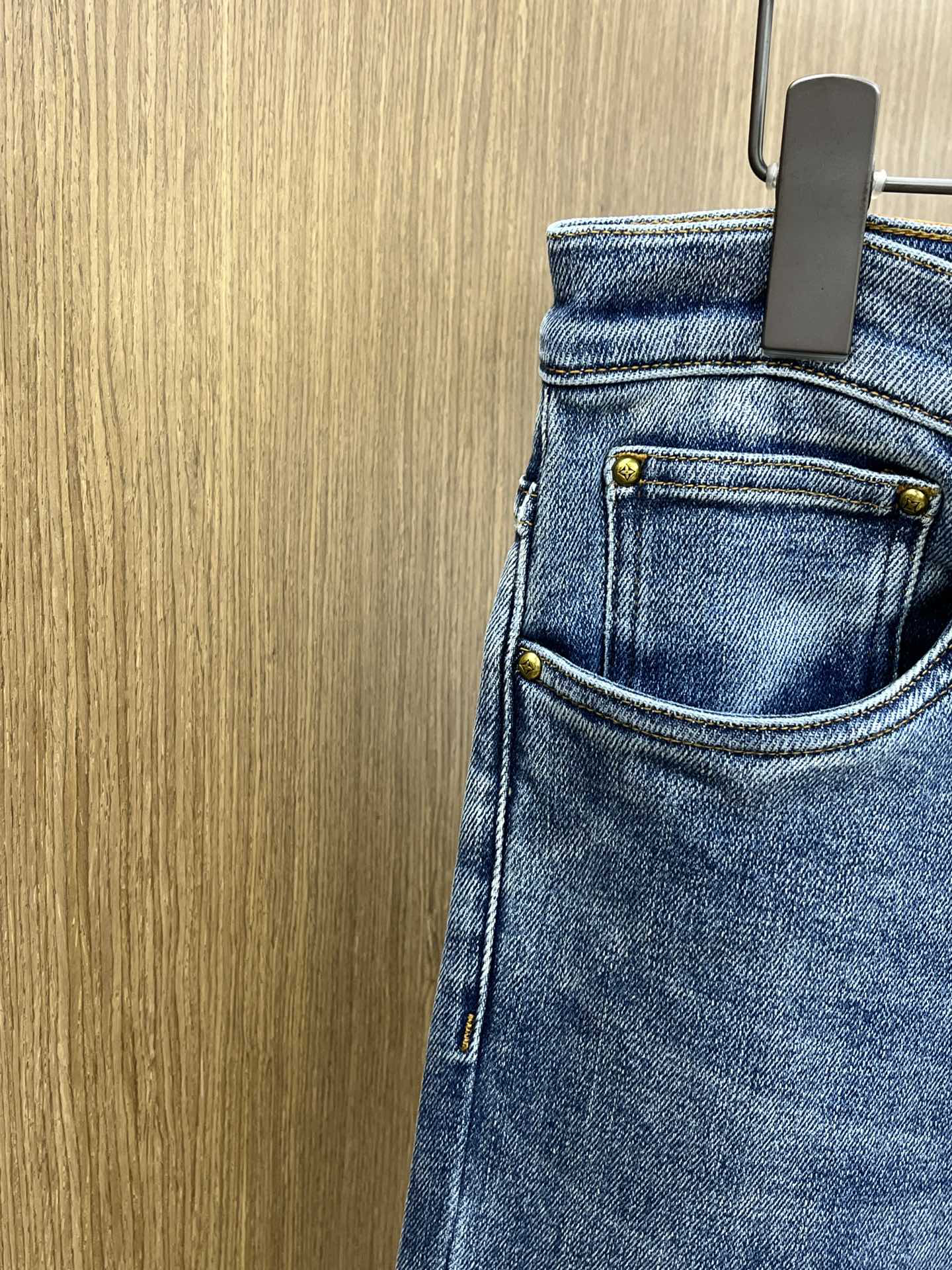 LV Clothing-28