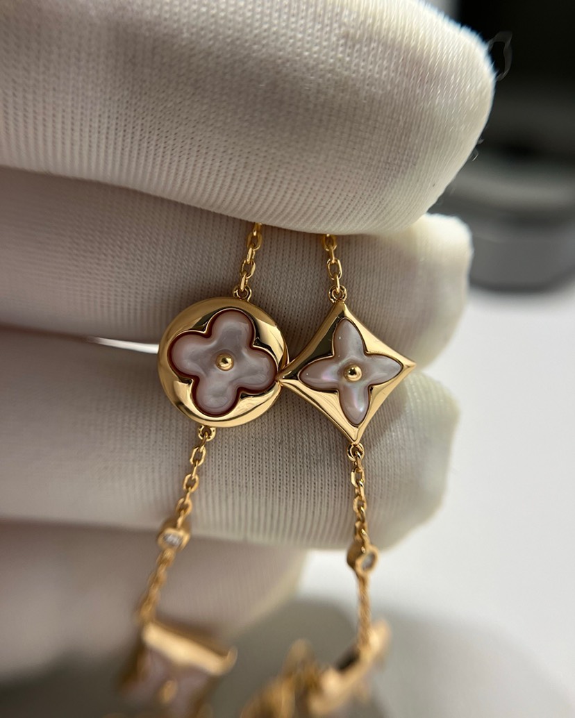 LV Bracelet-11