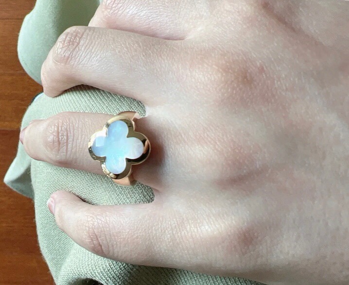 Van Cleef & Arpels ring-93