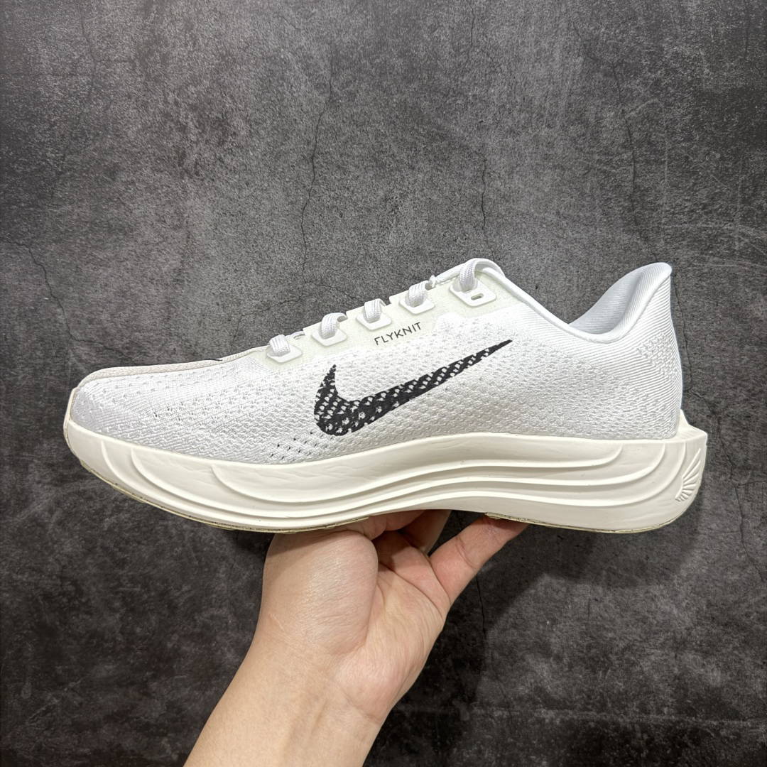 Nike Sneakers-98