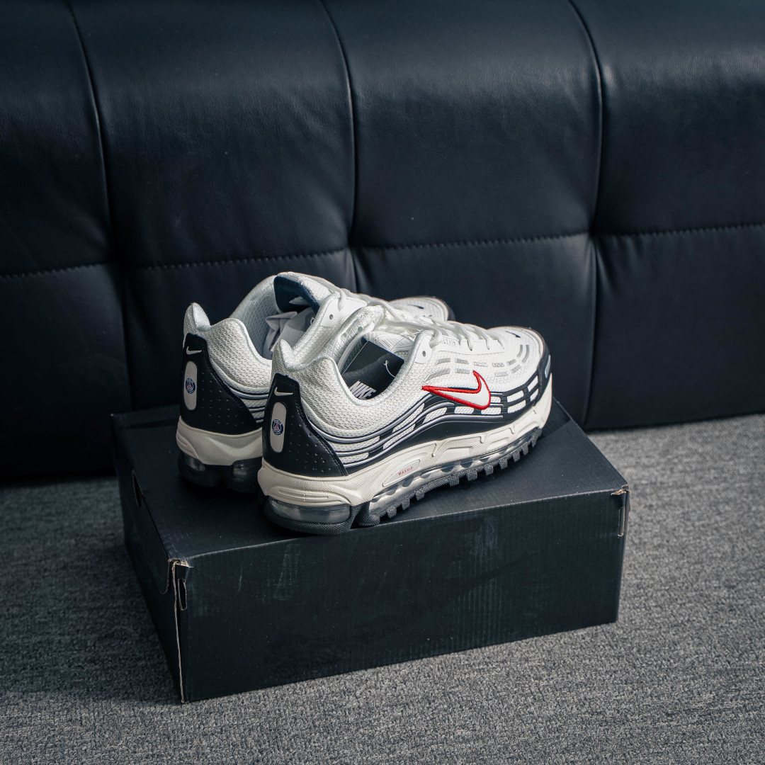 Nike Sneakers-123