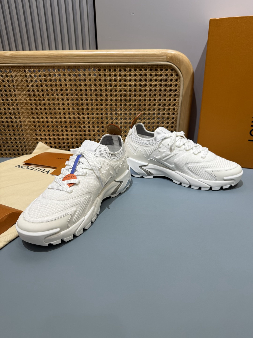 Lv Sneakers-167