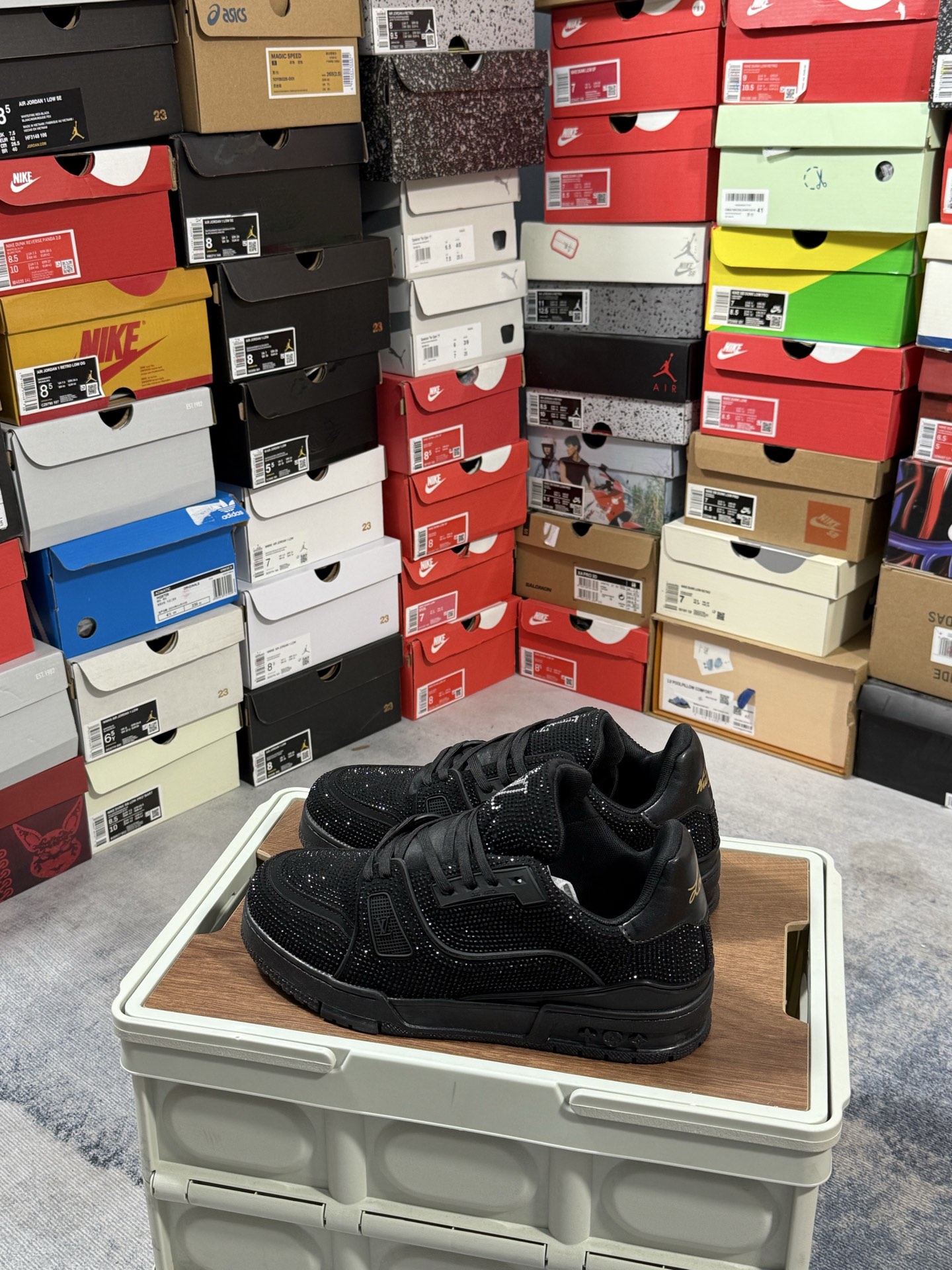 Lv Sneakers-114
