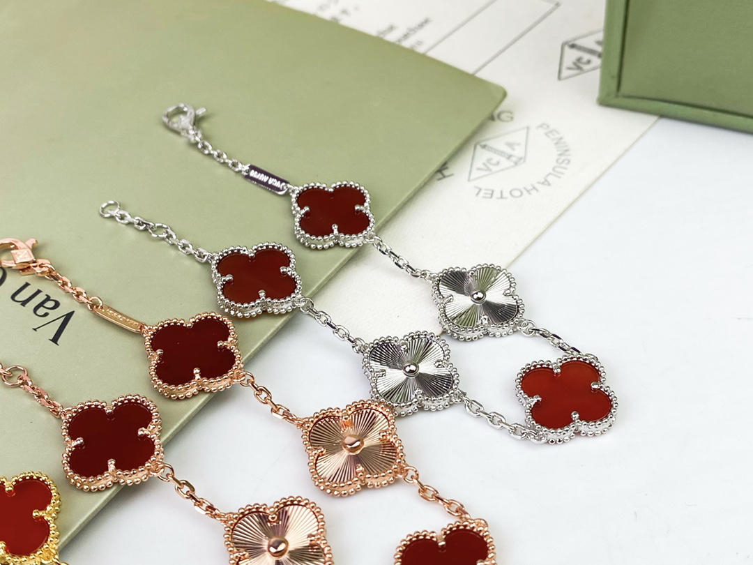 Van Cleef & Arpels Bracelet-52